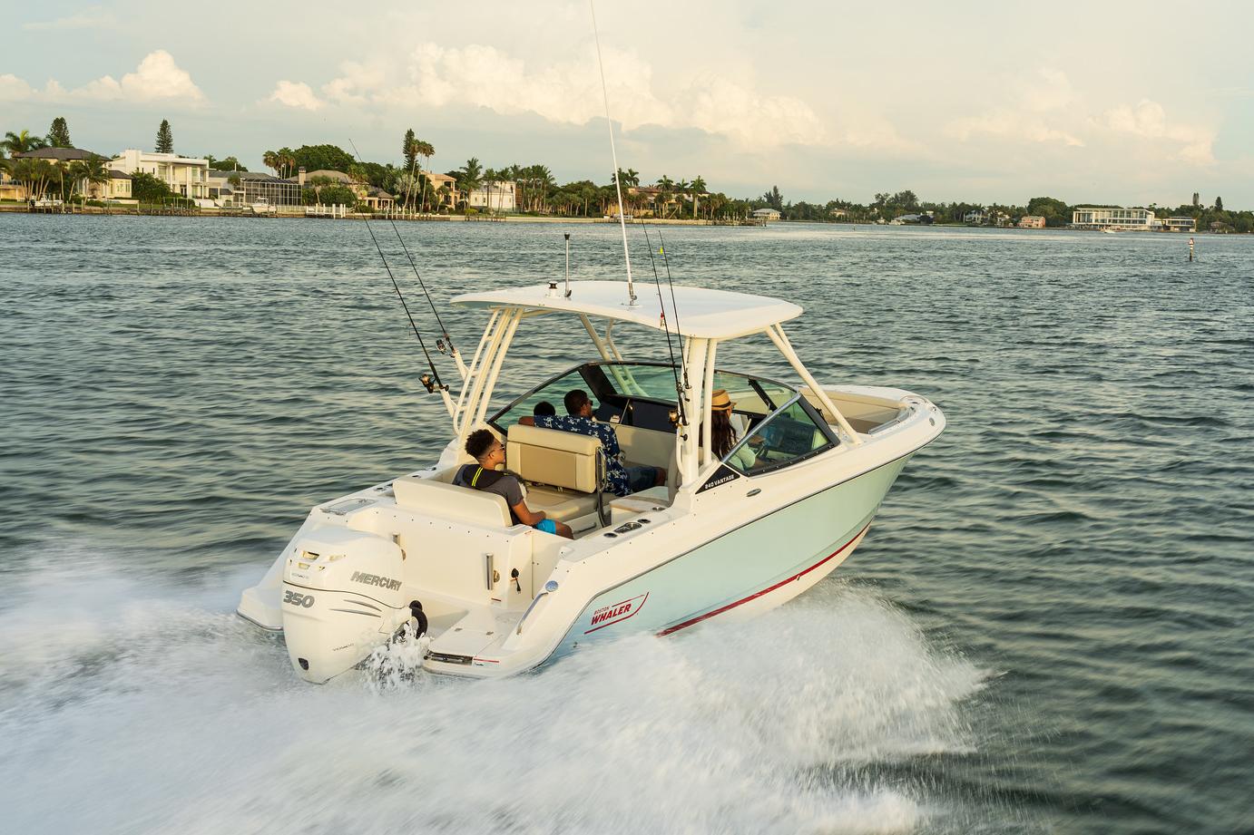 Boston Whaler 240 Vantage