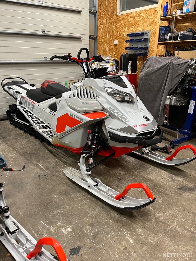 Ski-Doo Freeride 850 E-TEC Turbo (2023)